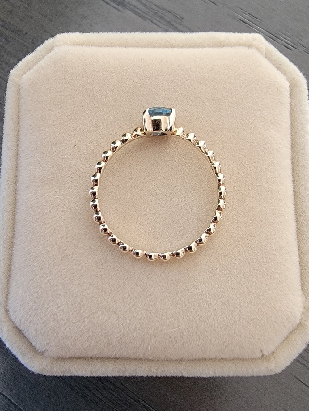 10K Yellow Gold, Blue Topaz, Beaded Solitaire Ring, Size 7 - Picture 5 of 9